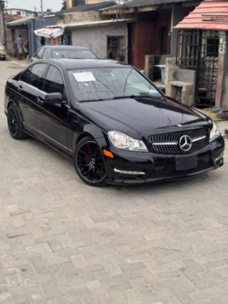 Mercedes-Benz C 300   - 2013