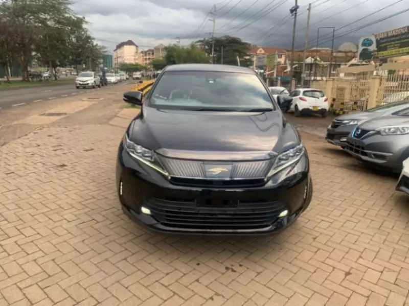 Toyota Harrier   - 2019