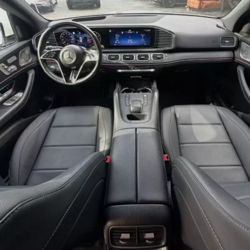 Mercedes-Benz GLE-Class   - 2024