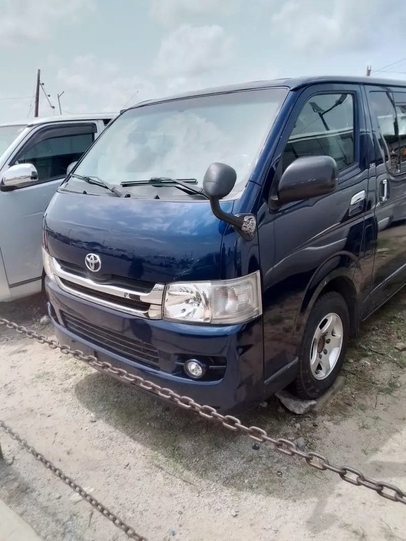 Toyota Hiace   - 2008