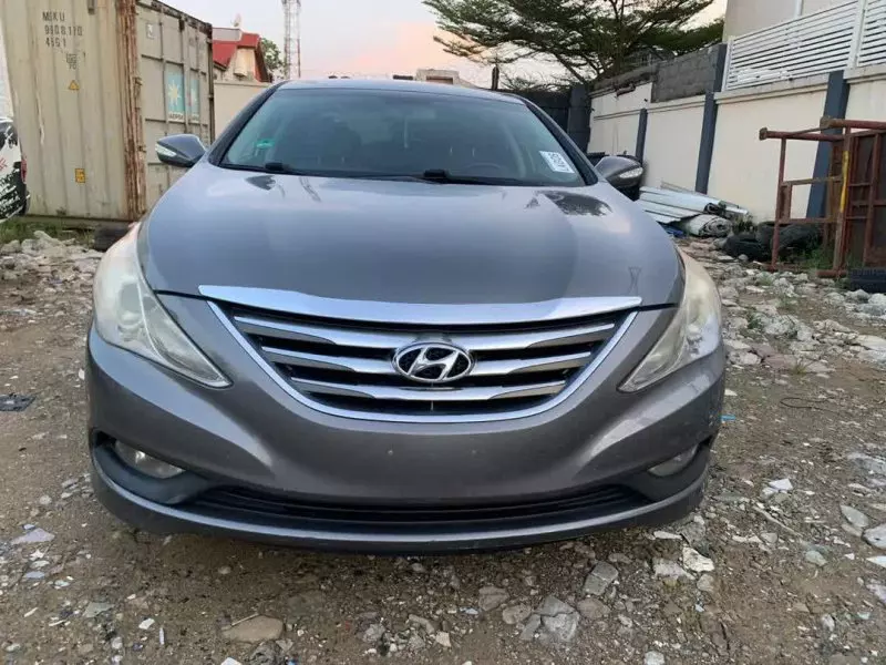 Hyundai Sonata   - 2014