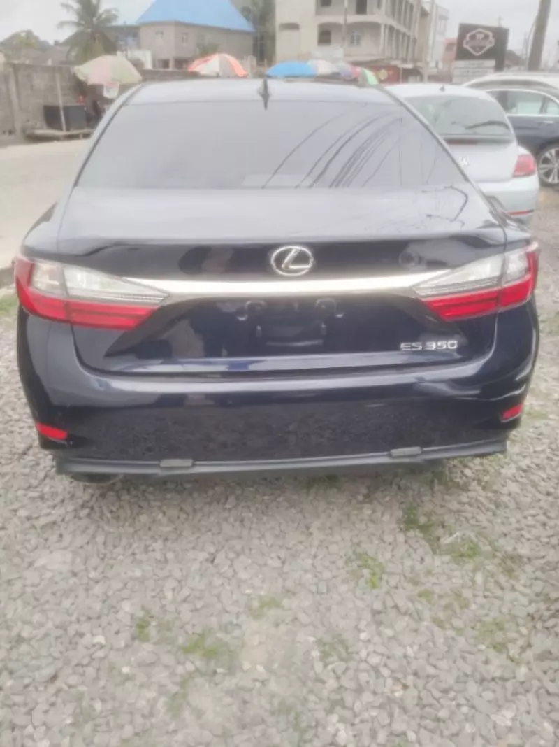 Lexus ES 350   - 2016