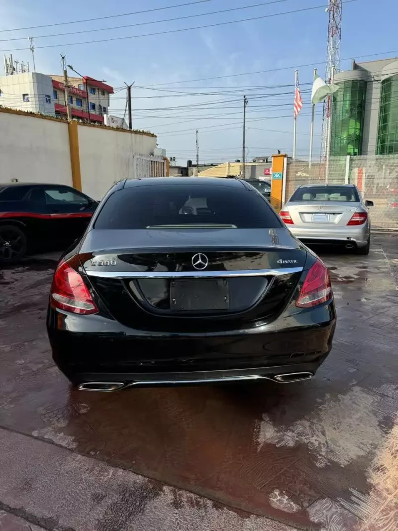 Mercedes-Benz C 300   - 2016