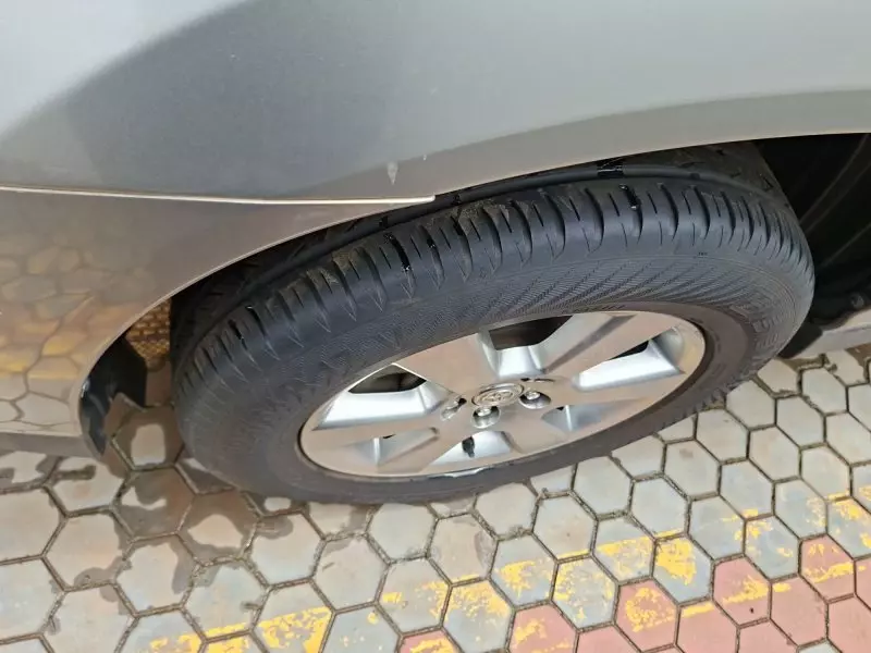 Toyota Harrier   - 2012