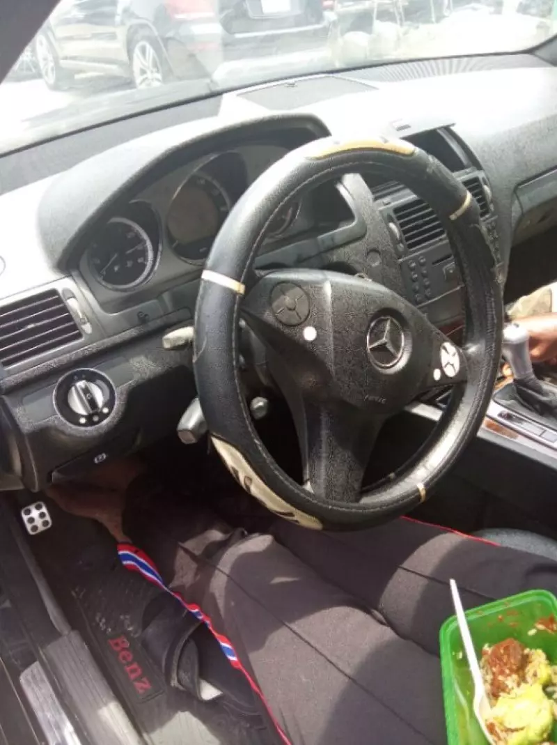 Mercedes-Benz C-Class - 2009