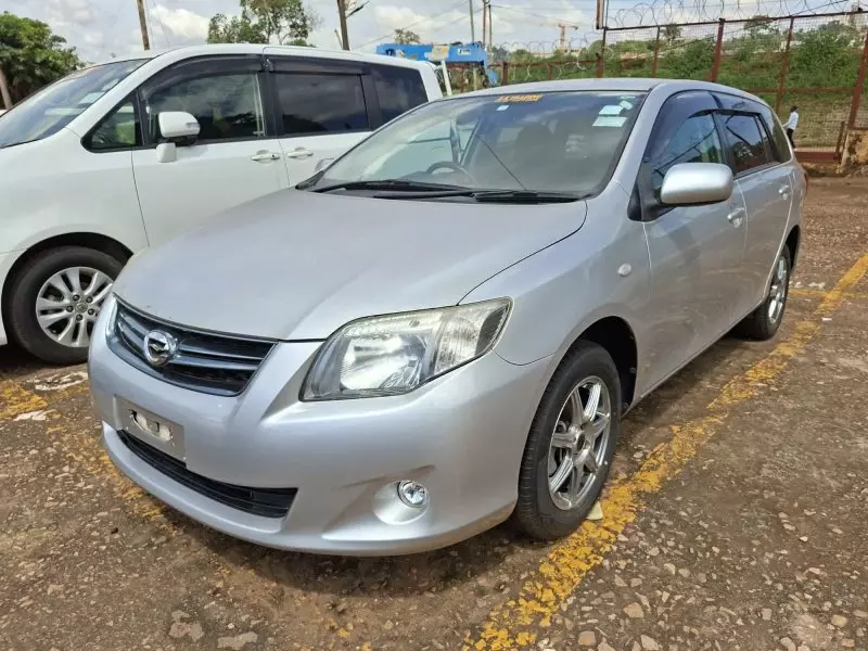 Toyota Fielder    - 2012