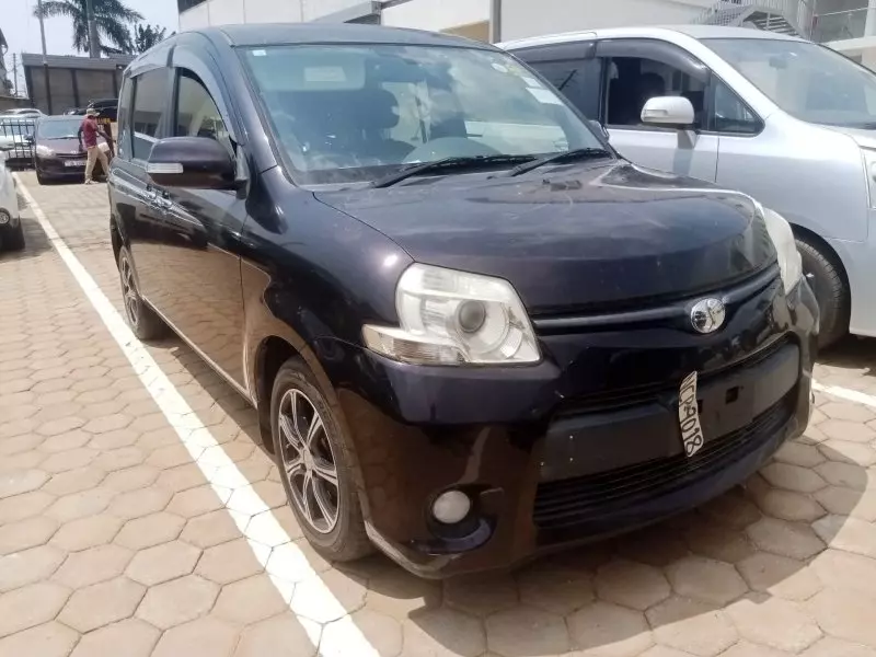 Toyota Sienta