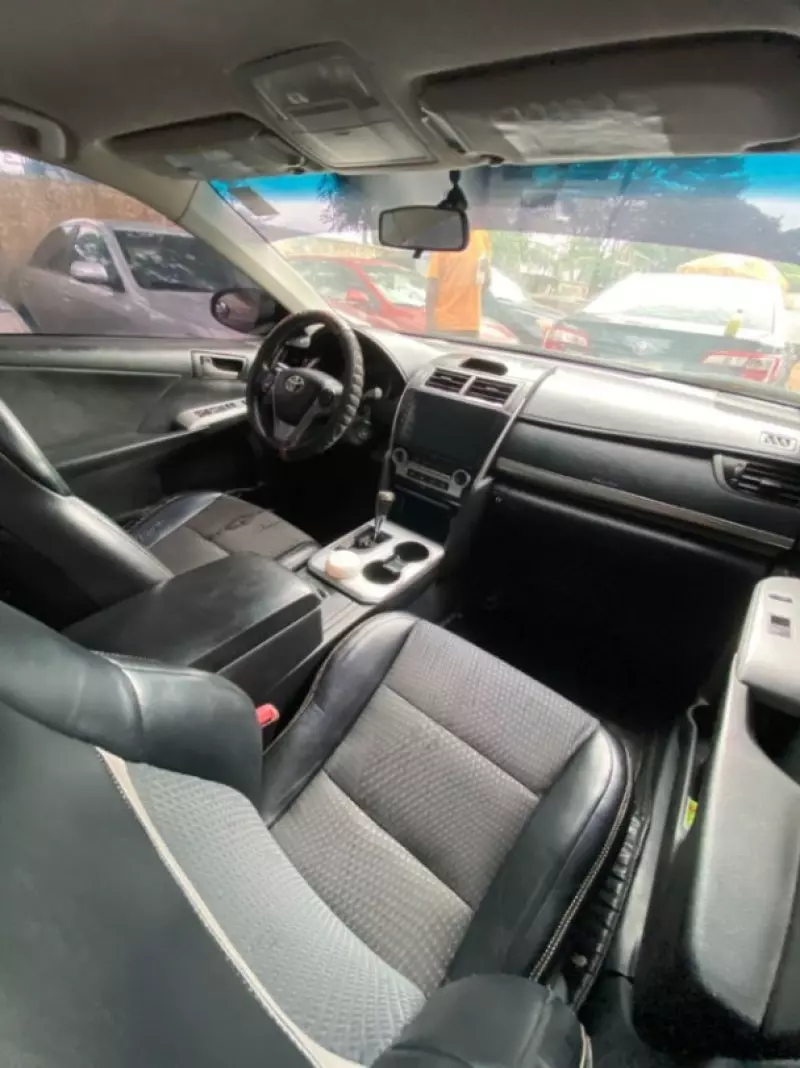 Toyota Camry   - 2014