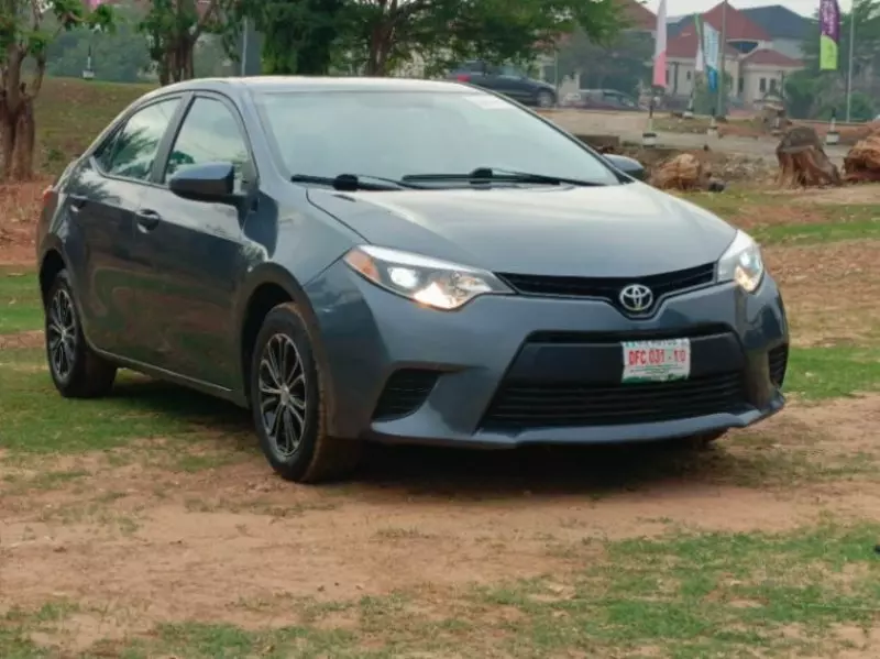 Toyota Corolla   - 2016