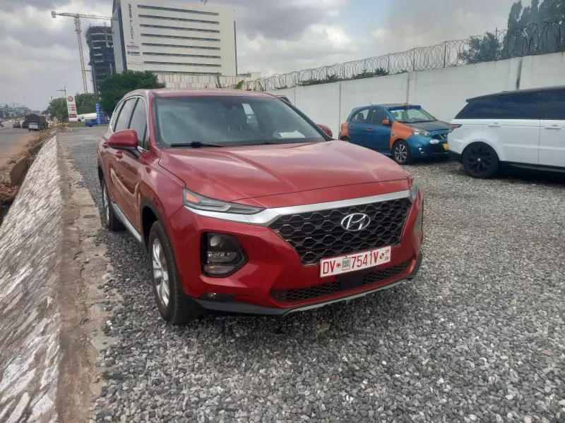 Hyundai Santa Fe   - 2019