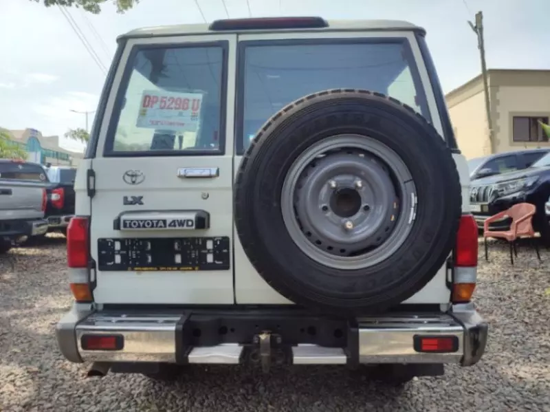 Toyota Land Cruiser - 2017