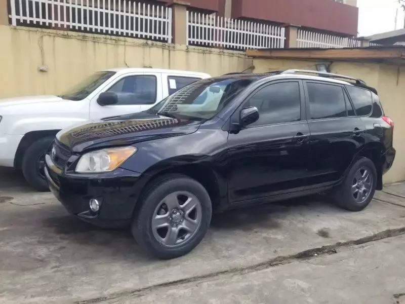 Toyota RAV 4   - 2010