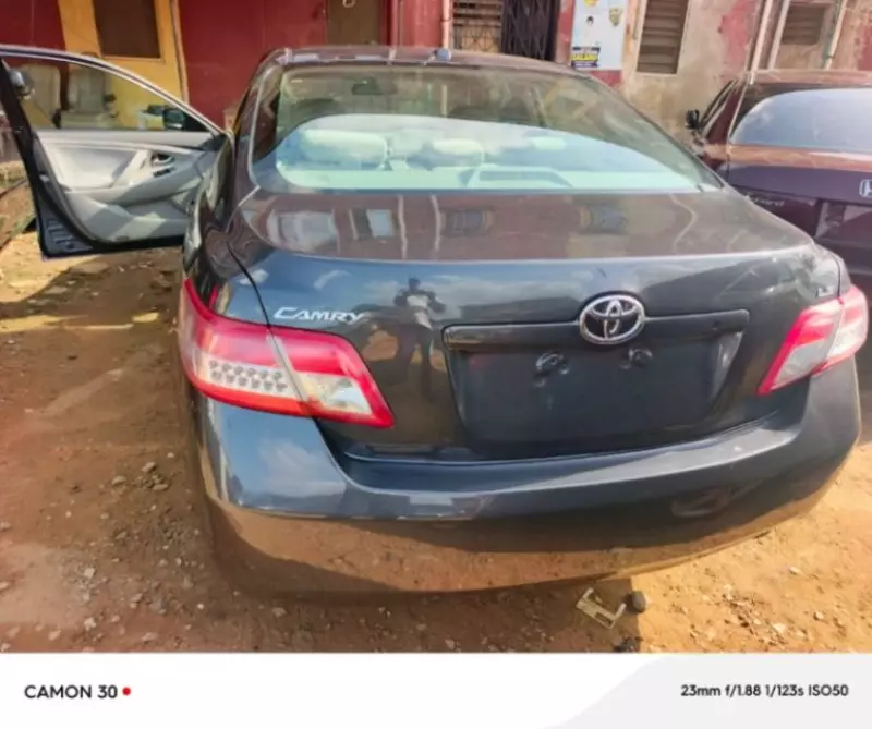 Toyota Camry   - 2010