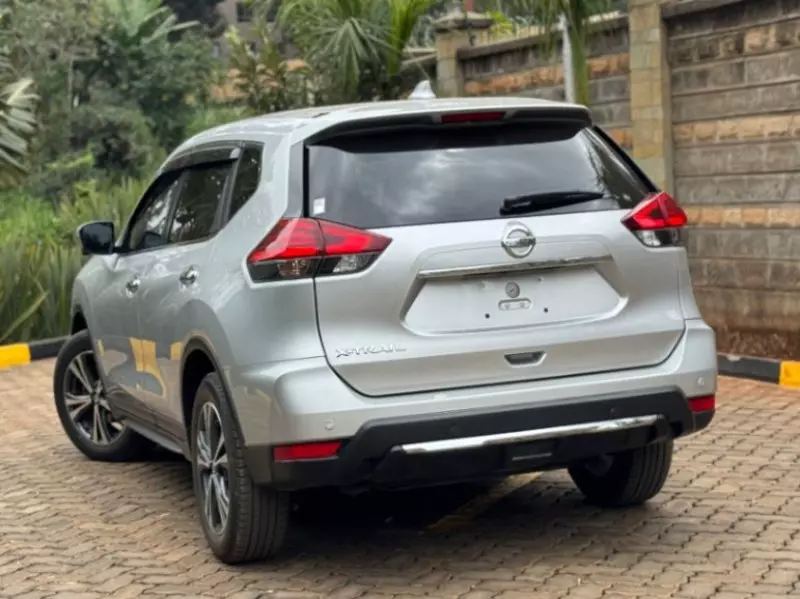 Nissan X-TRAIL   - 2018