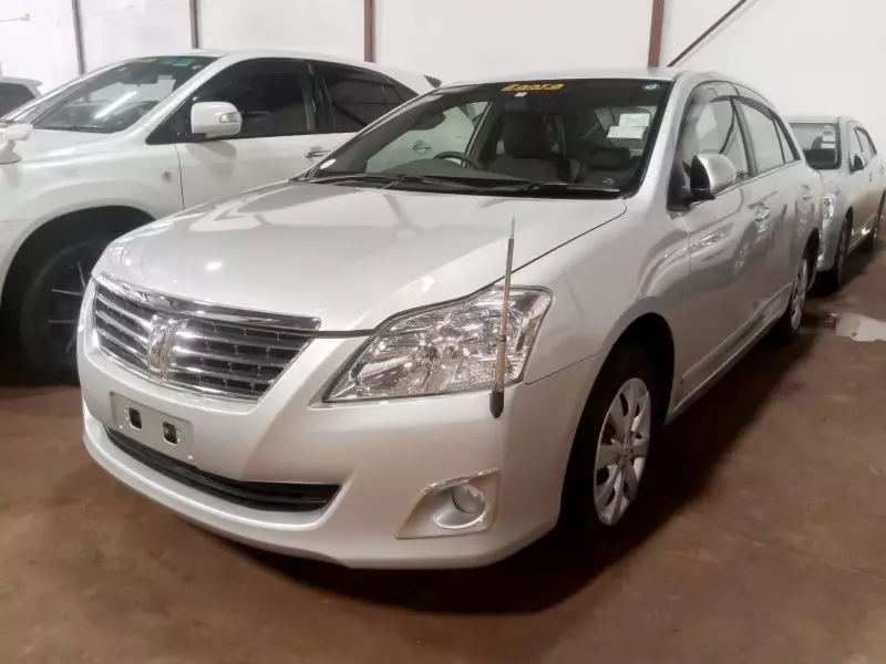 Toyota Premio    - 2010