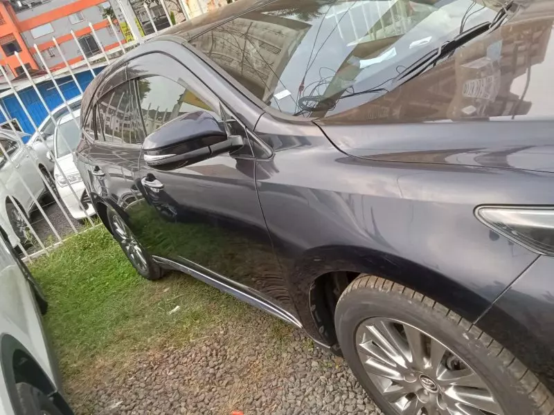 Toyota Harrier   - 2017