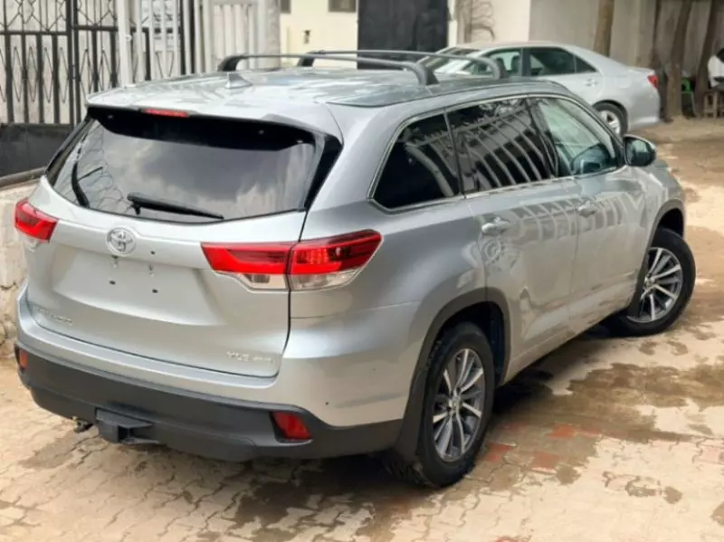 Toyota Highlander - 2017