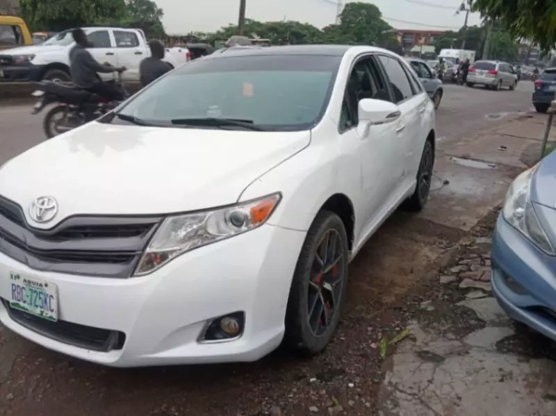 Toyota Venza   - 2014