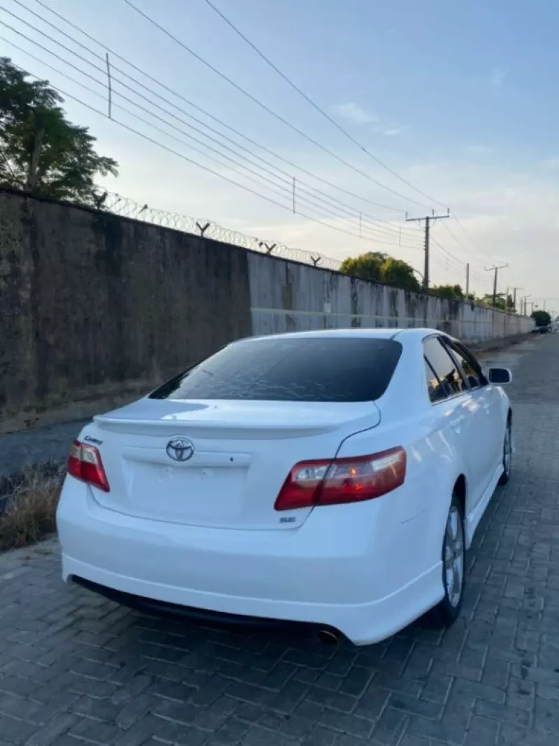 Toyota Camry   - 2007