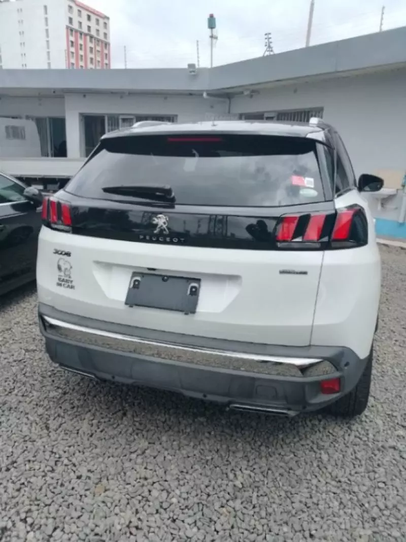 Peugeot 3008   - 2018