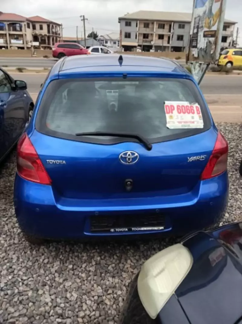 Toyota Yaris   - 2010
