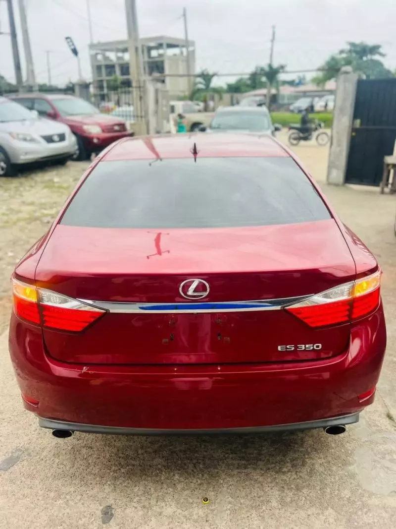 Lexus ES 350   - 2015