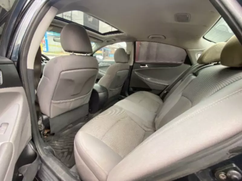 Hyundai Sonata   - 2011