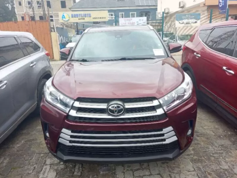 Toyota Highlander   - 2017