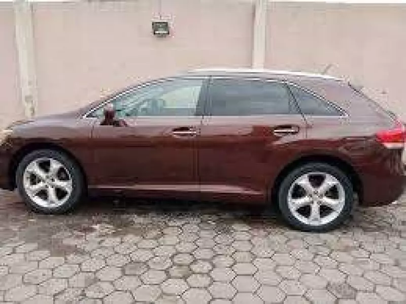 Toyota Venza   - 2014
