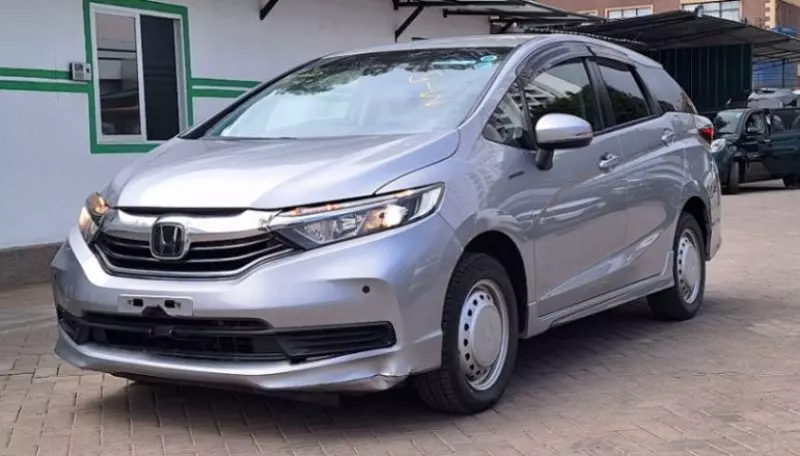 Honda Fit shuttle hybrid   - 2019