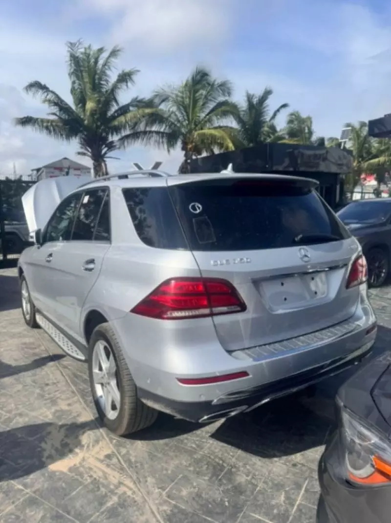 Mercedes-Benz GLE-Class