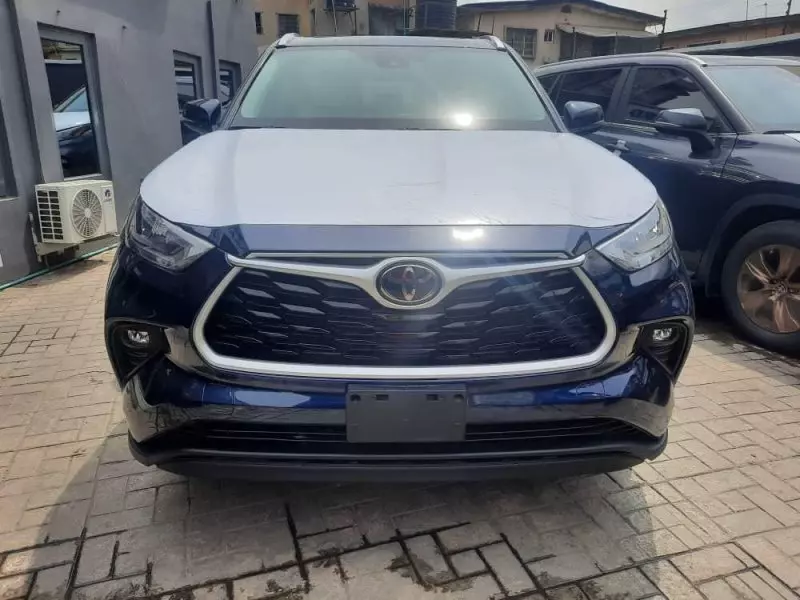 Toyota Highlander   - 2023