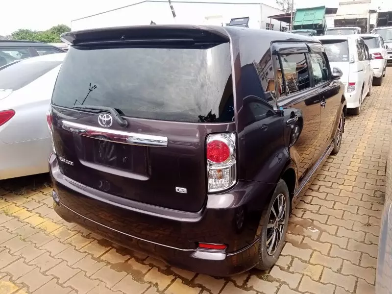 Toyota Rumion   - 2012
