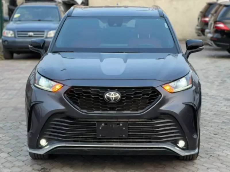 Toyota Highlander   - 2023