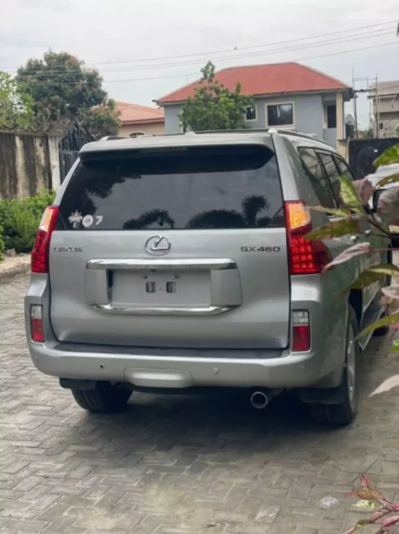 Lexus GX 460   - 2010