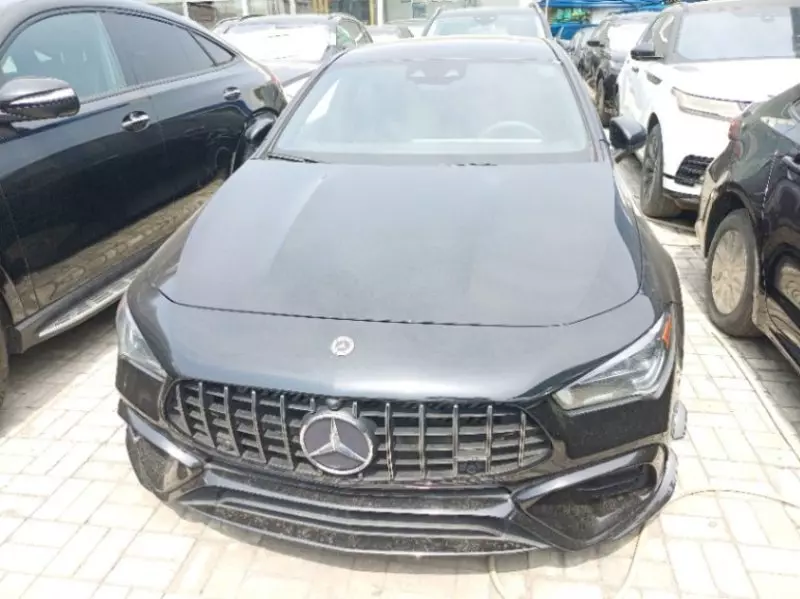 Mercedes-Benz CLA 45 AMG