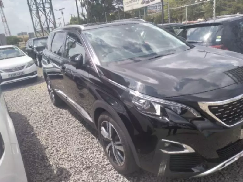 Peugeot 5008   - 2018