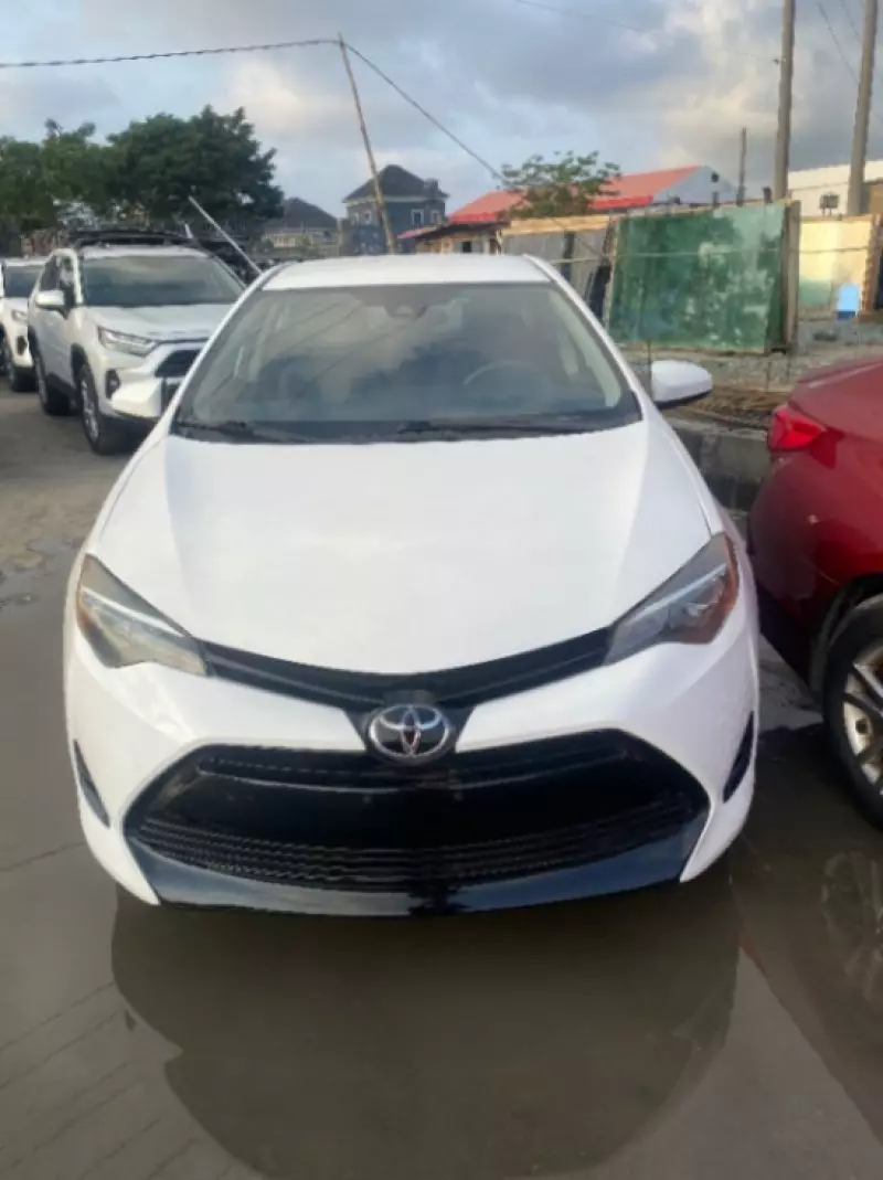 Toyota Corolla   - 2013