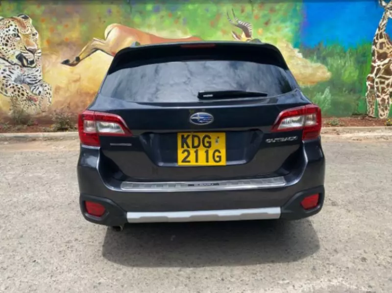Subaru Outback   - 2015