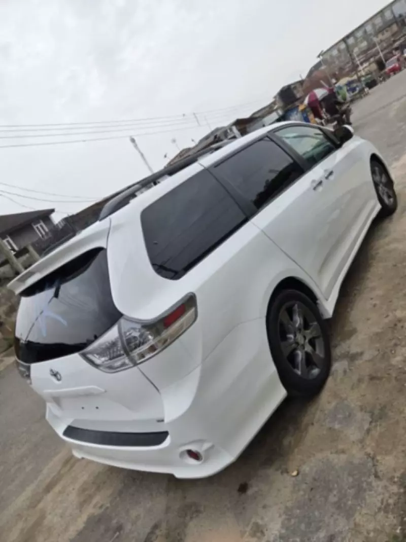 Toyota Sienna