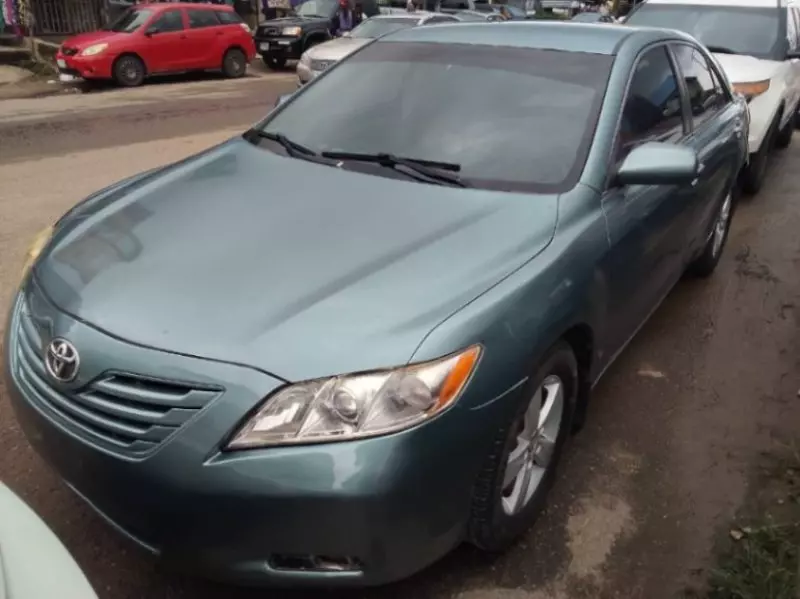 Toyota Camry   - 2008