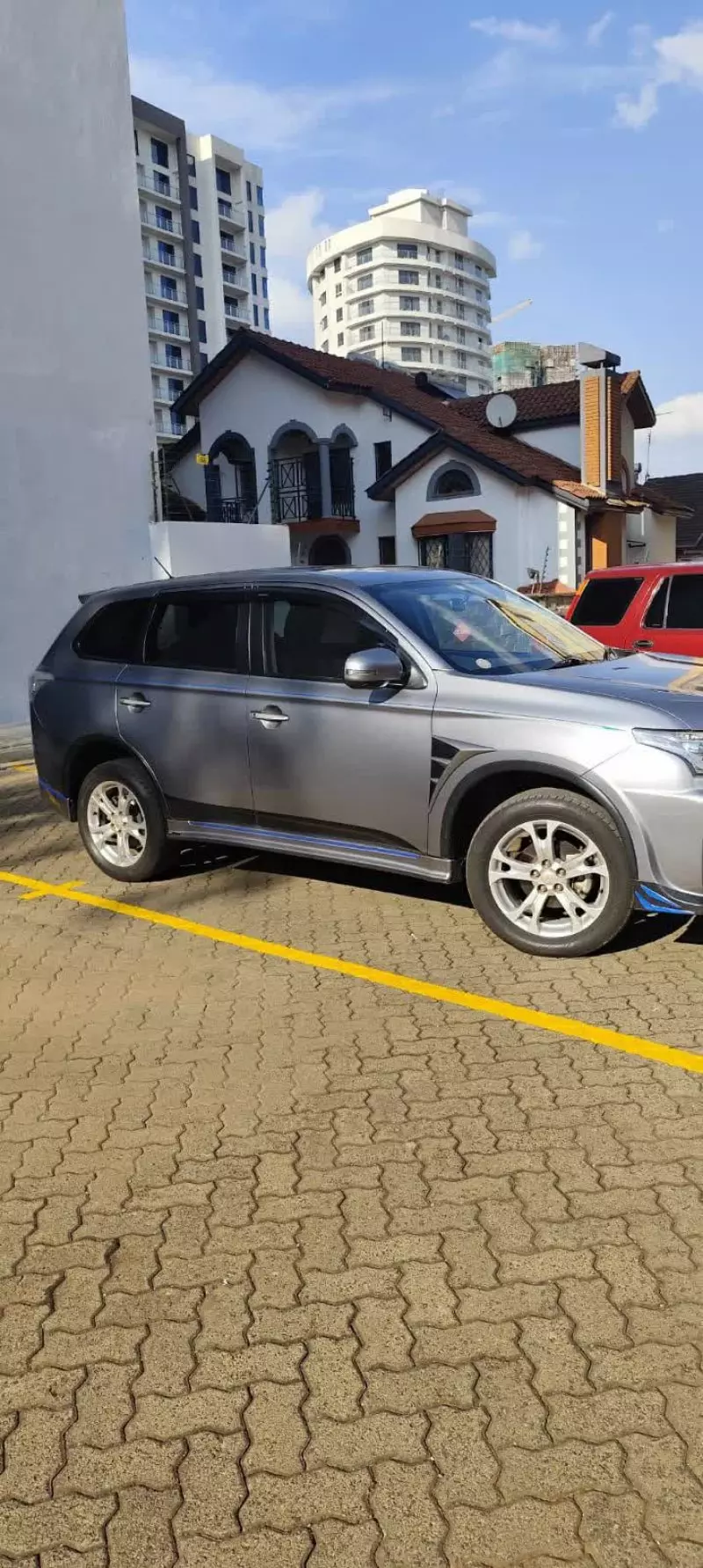 Mitsubishi OUTLANDER   - 2015