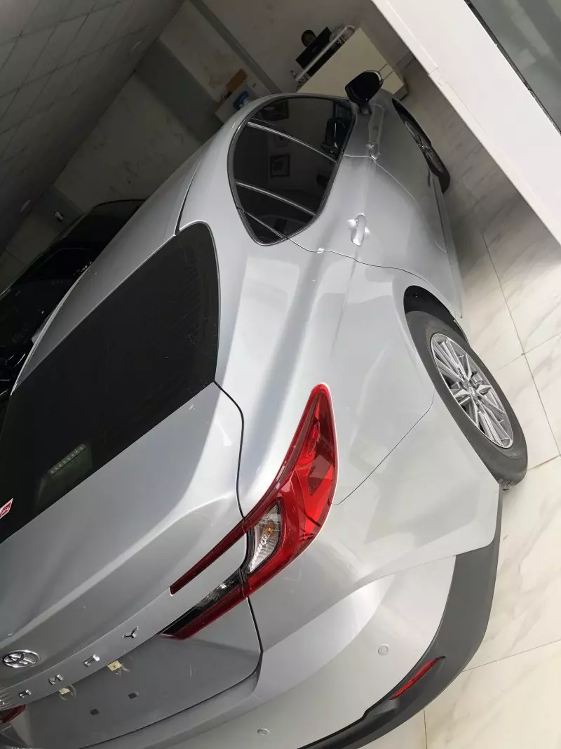 Toyota Camry   - 2025
