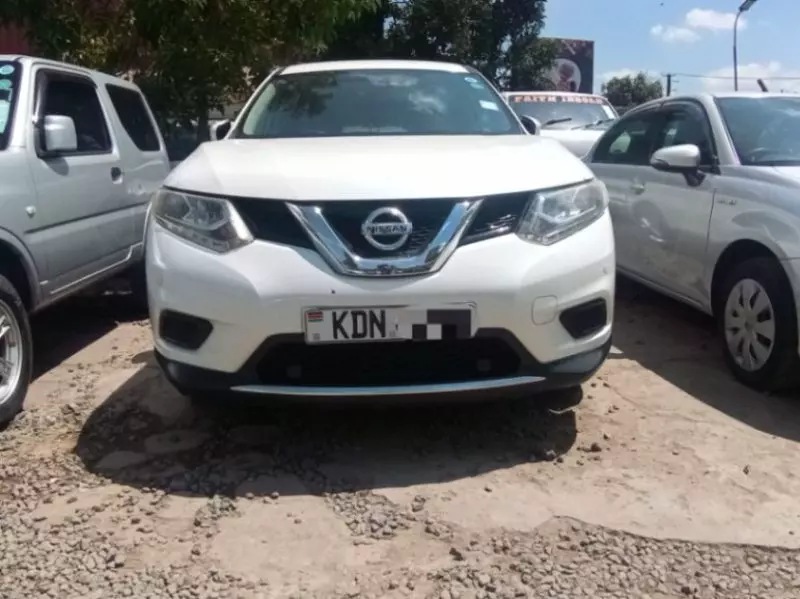 Nissan X-Trail   - 2016