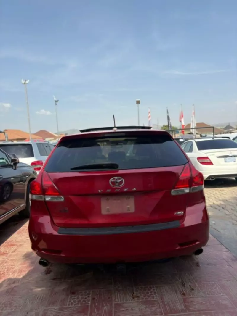 Toyota Venza   - 2010