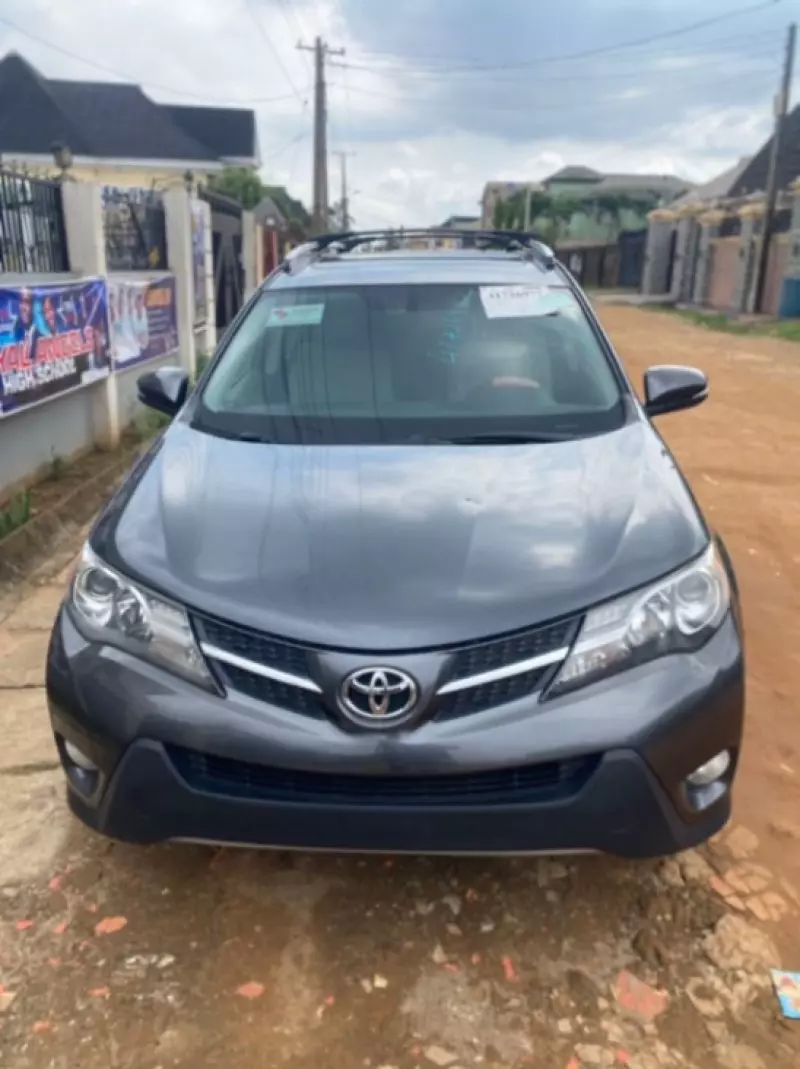 Toyota RAV 4   - 2013