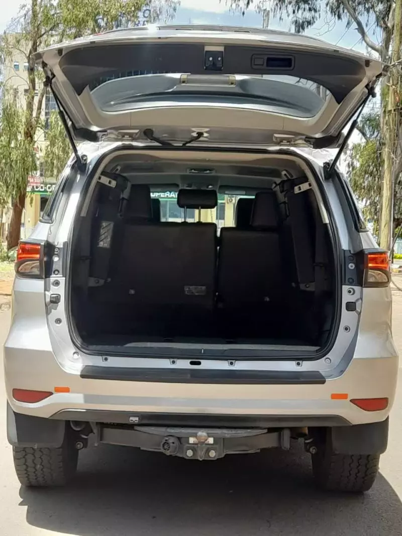 Toyota Fortuner   - 2016