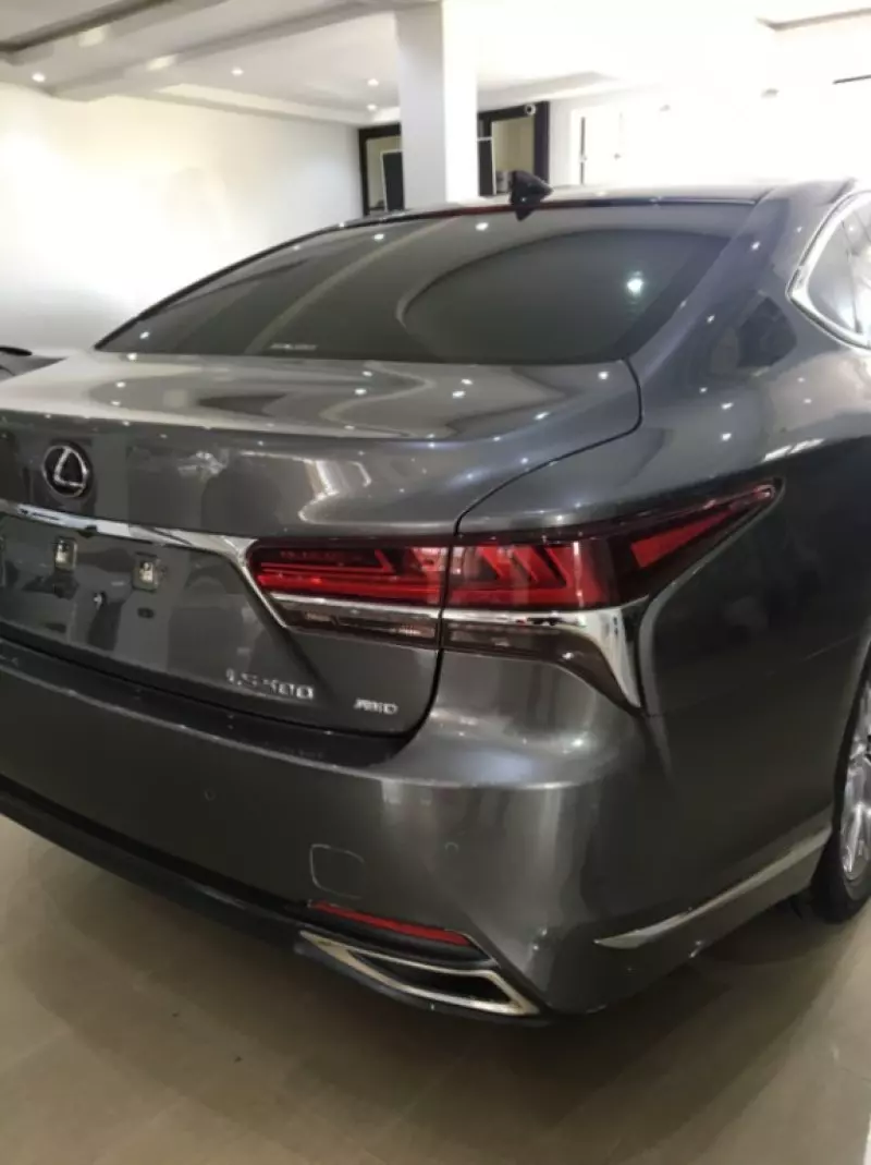 Lexus LS 500   - 2019