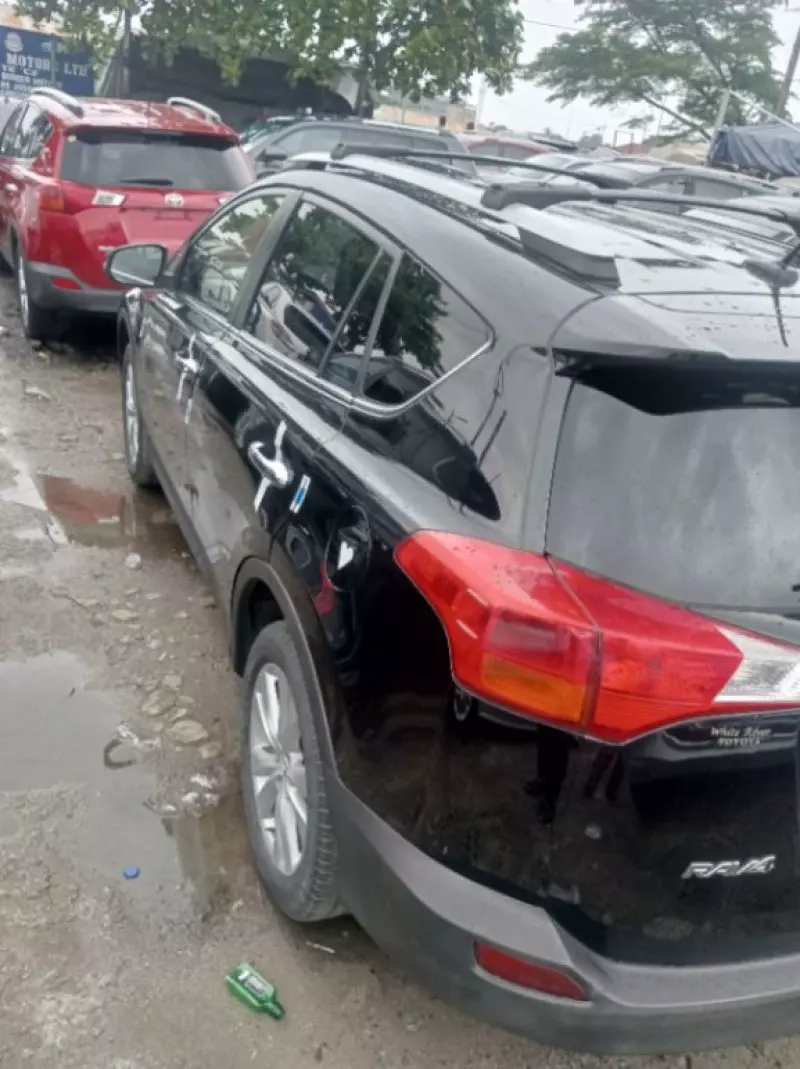 Toyota RAV 4   - 2013