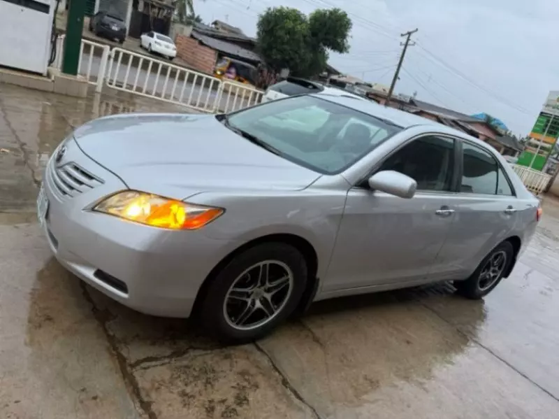Toyota Camry   - 2008